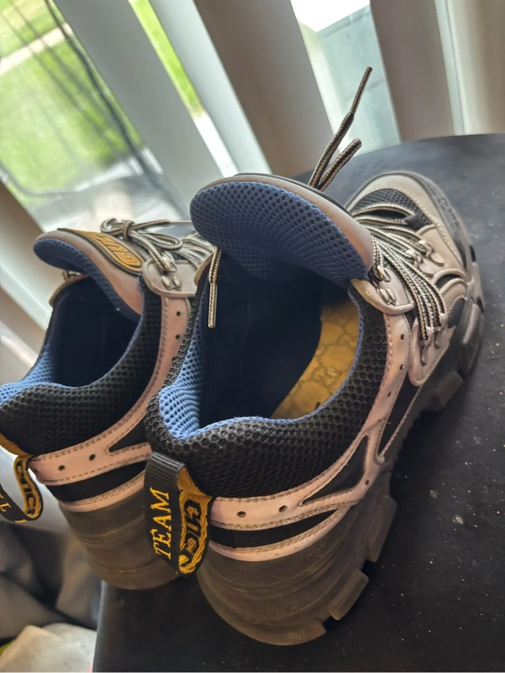 Authentic Men Gucci sneakers size 7